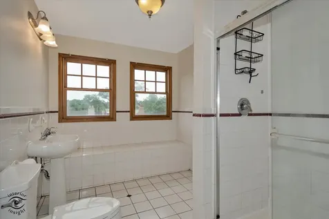 10050 South Damen Avenue Chicago IL 60643