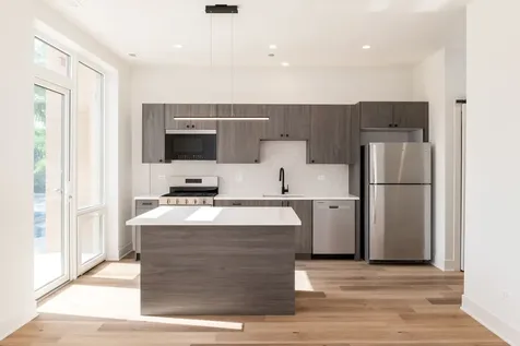 224 South Ashland Avenue Chicago IL 60607