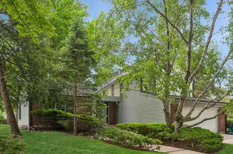 499 Highland Grove Drive Buffalo Grove IL 60089