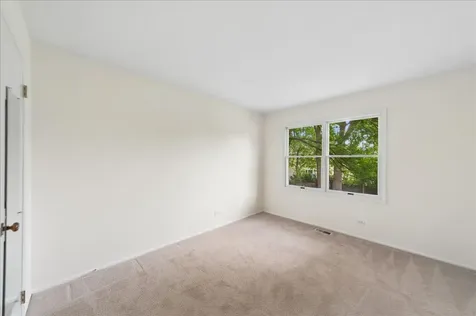 499 Highland Grove Drive Buffalo Grove IL 60089