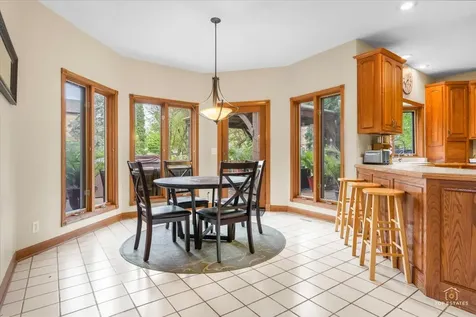 601 Ridgelawn Trail Batavia IL 60510