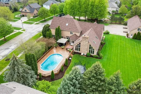 601 Ridgelawn Trail Batavia IL 60510