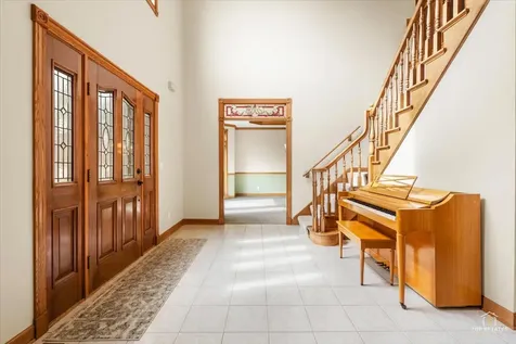 601 Ridgelawn Trail Batavia IL 60510