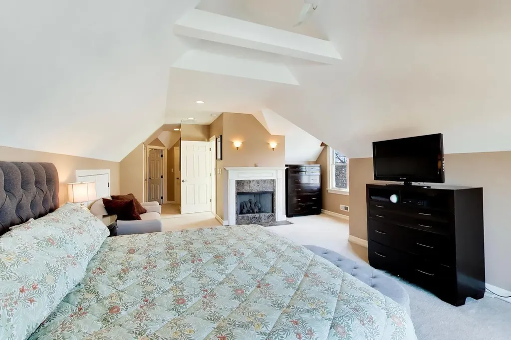 6548 North Oliphant Avenue Chicago IL 60631
