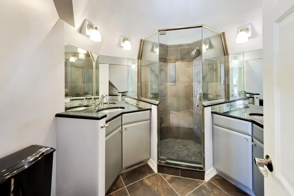 6548 North Oliphant Avenue Chicago IL 60631