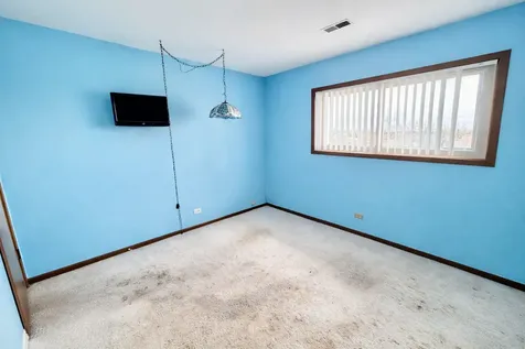 7925 Paxton Avenue Tinley Park IL 60477