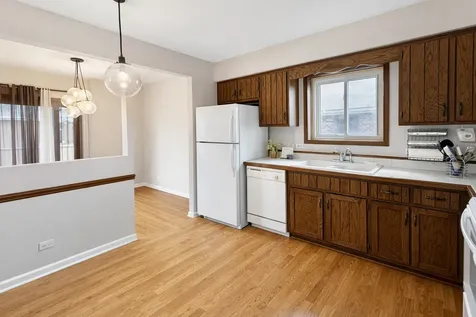 7925 Paxton Avenue Tinley Park IL 60477