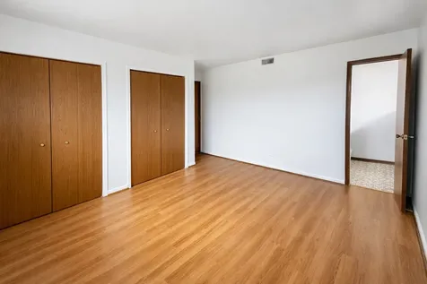 7925 Paxton Avenue Tinley Park IL 60477