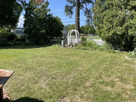 2546 Laurel Lane Wilmette IL 60091