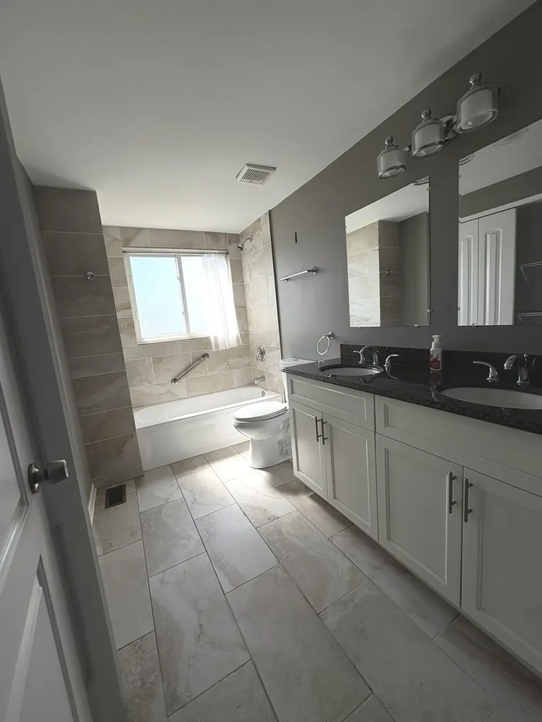 10032 South Calumet Avenue Chicago IL 60628