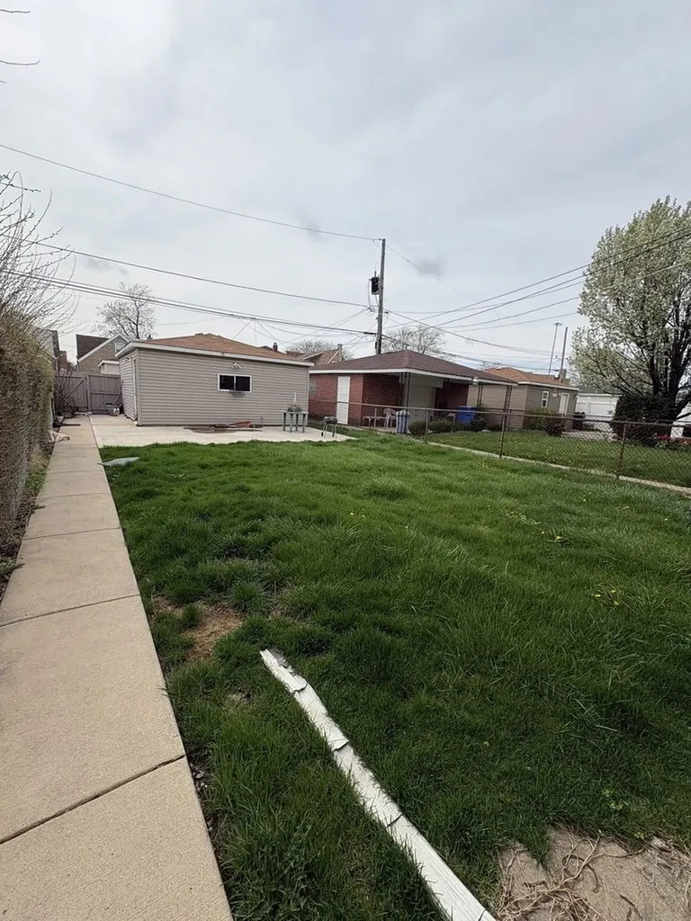 10032 South Calumet Avenue Chicago IL 60628