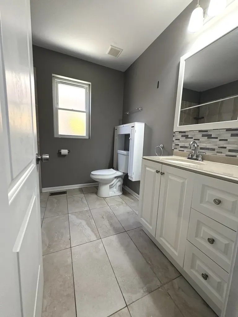 10032 South Calumet Avenue Chicago IL 60628