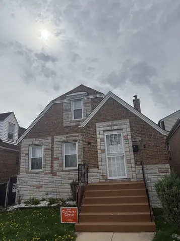 10032 South Calumet Avenue Chicago IL 60628