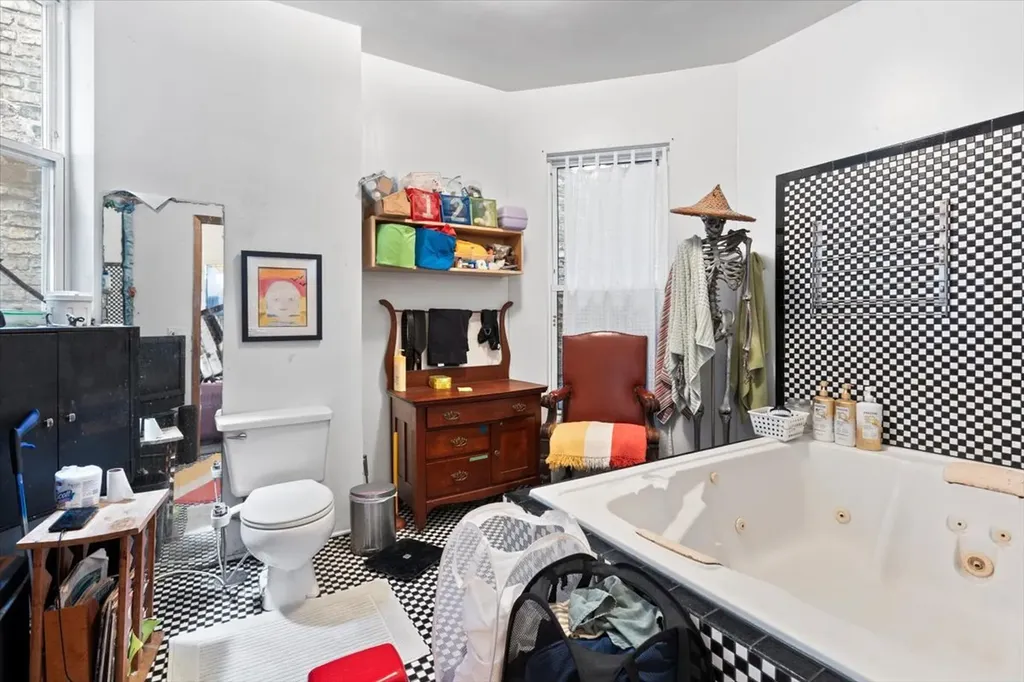 2605 West Division Street Chicago IL 60622