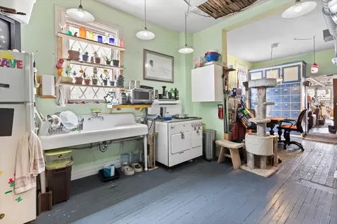 2605 West Division Street Chicago IL 60622