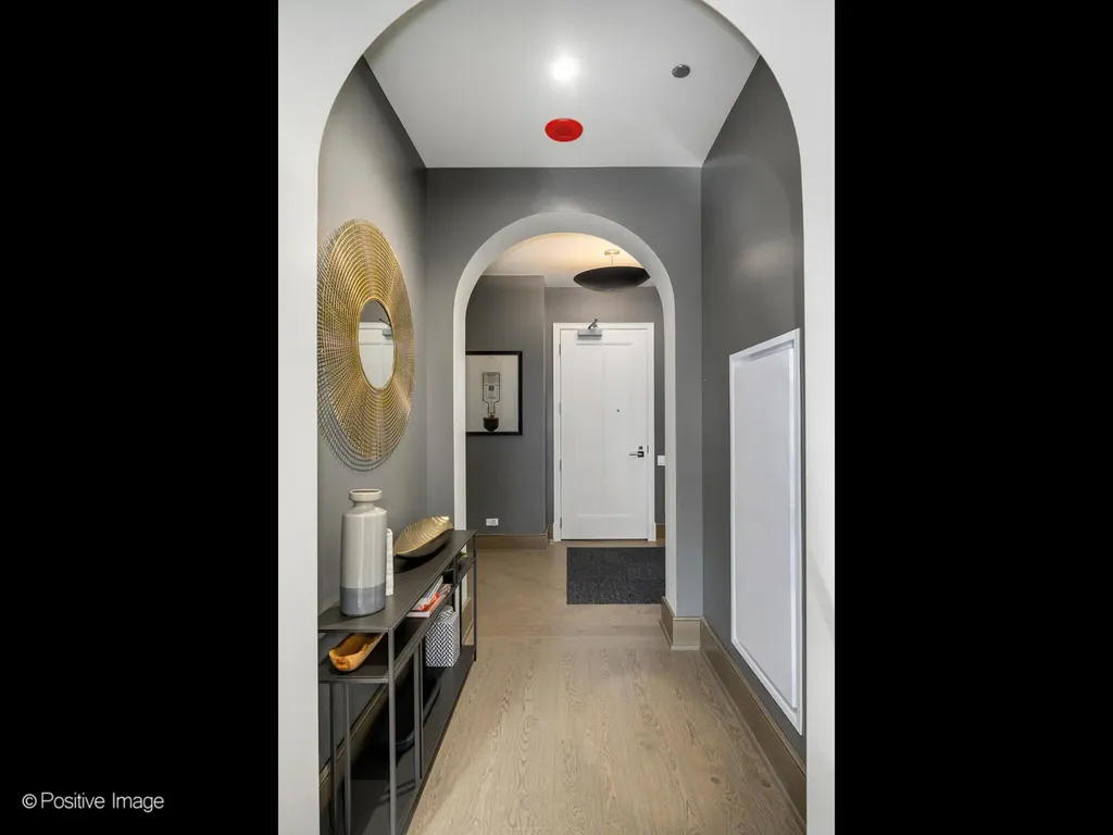 21 North May Street Chicago IL 60607