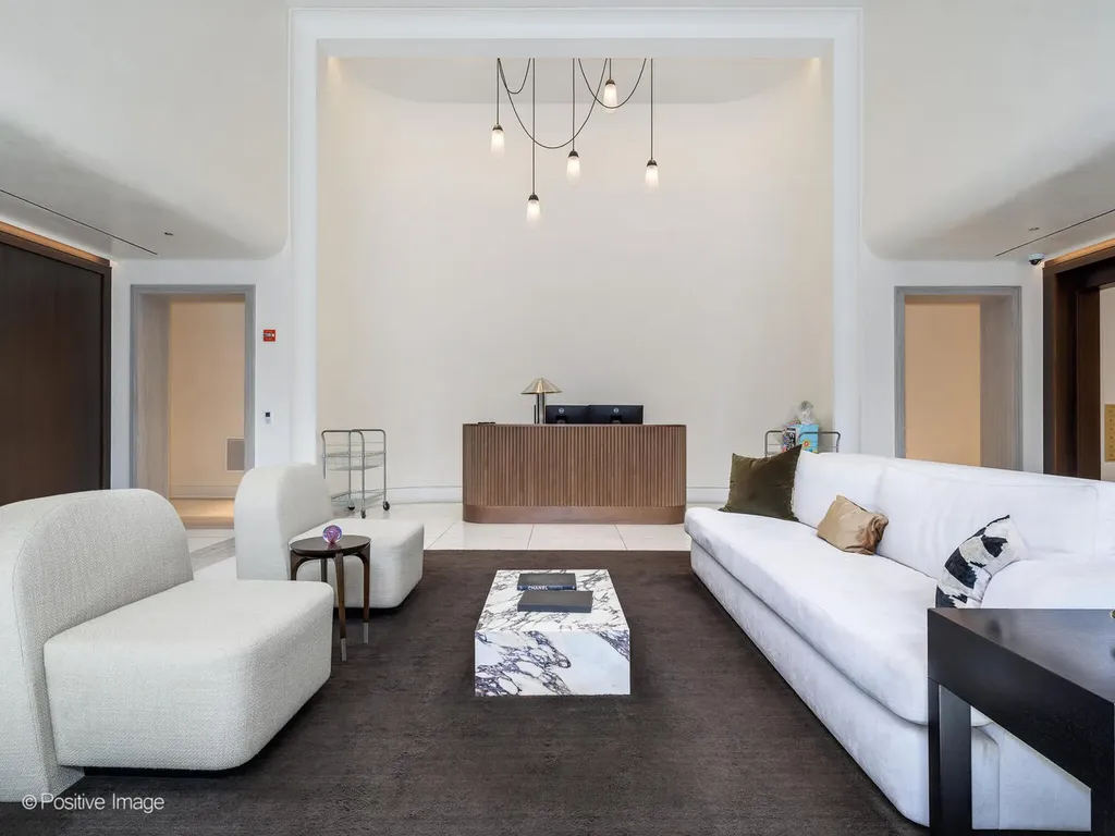 21 North May Street Chicago IL 60607