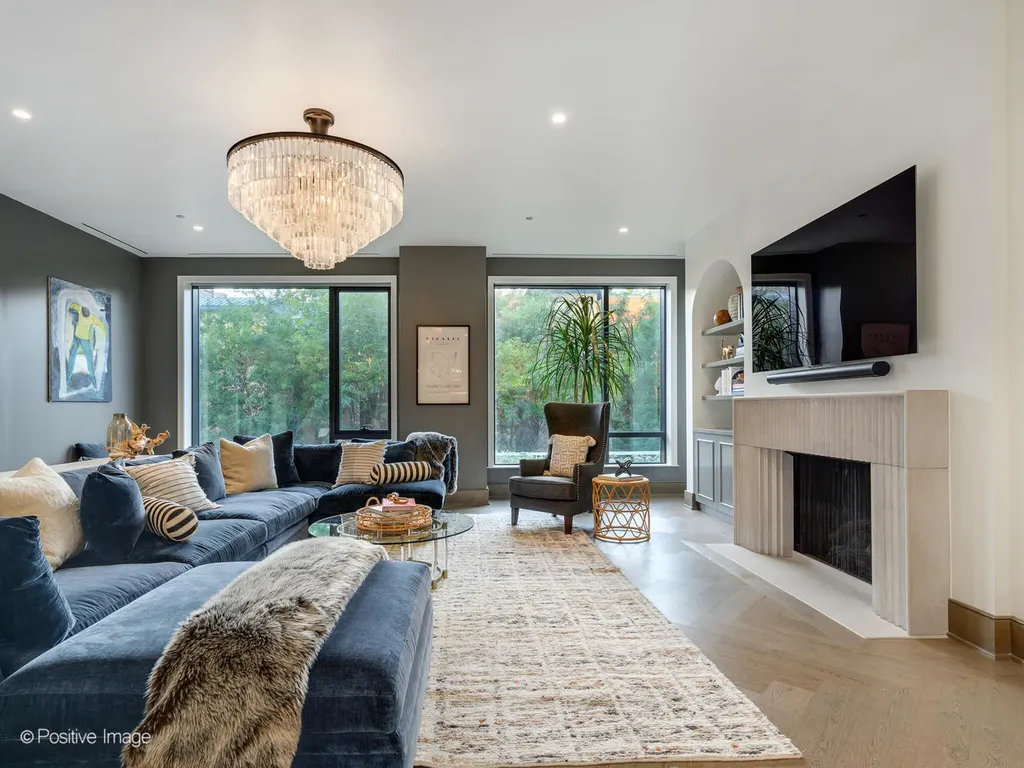 21 North May Street Chicago IL 60607