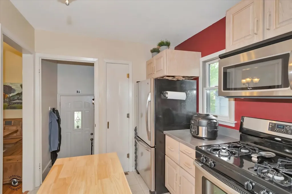 591 South Charlotte Street Lombard IL 60148