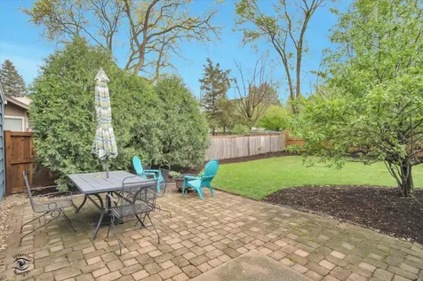 591 South Charlotte Street Lombard IL 60148