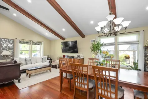 7437 Garden Lane Justice IL 60458