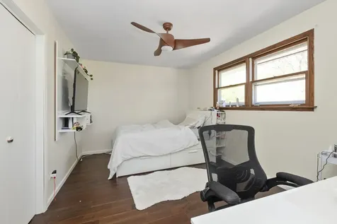 7437 Garden Lane Justice IL 60458