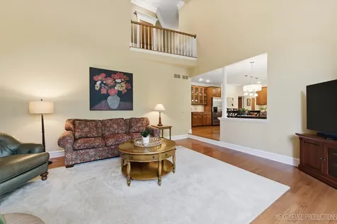 1005 Stonehedge Road St. Charles IL 60174
