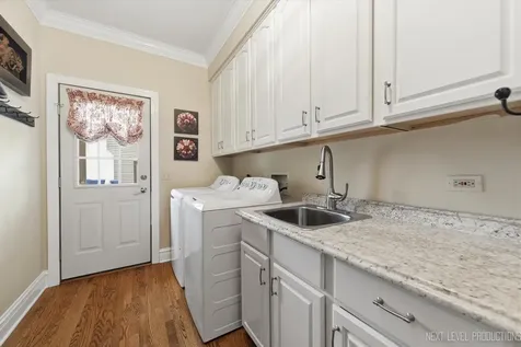 1005 Stonehedge Road St. Charles IL 60174