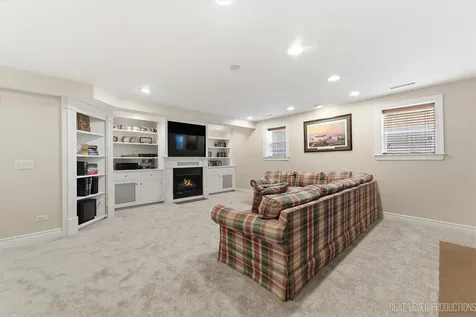 1005 Stonehedge Road St. Charles IL 60174