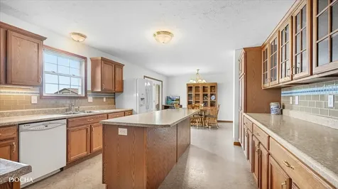 2136 North 34th Road Ottawa IL 61350