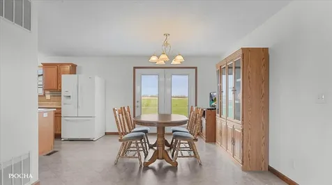 2136 North 34th Road Ottawa IL 61350