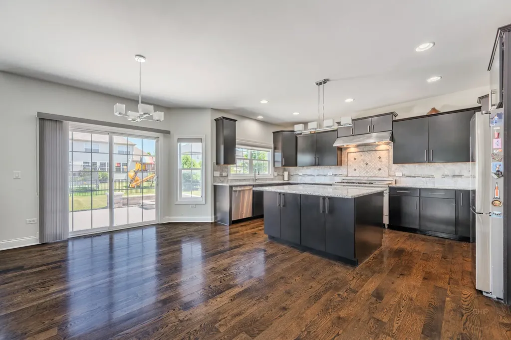 4544 Shumard Lane Naperville IL 60564