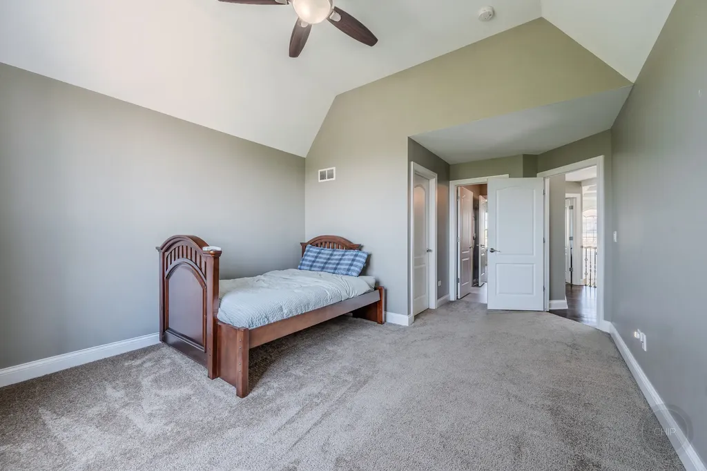 4544 Shumard Lane Naperville IL 60564