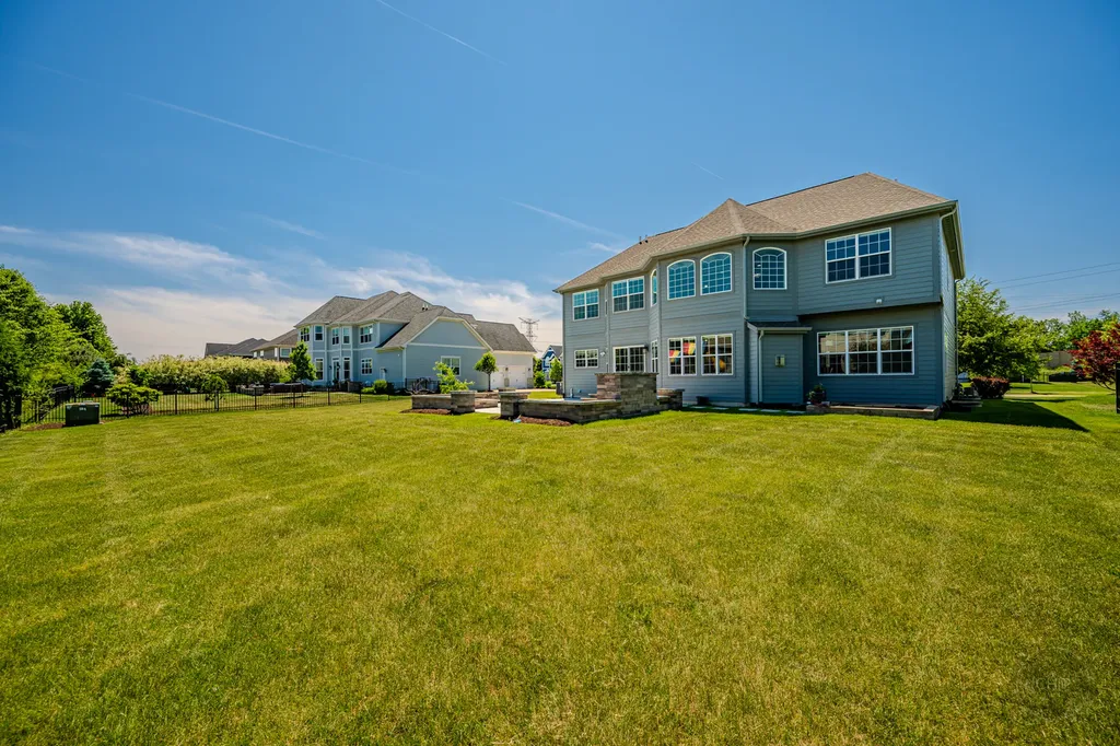 4544 Shumard Lane Naperville IL 60564