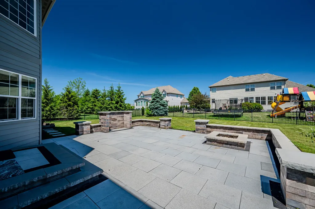 4544 Shumard Lane Naperville IL 60564