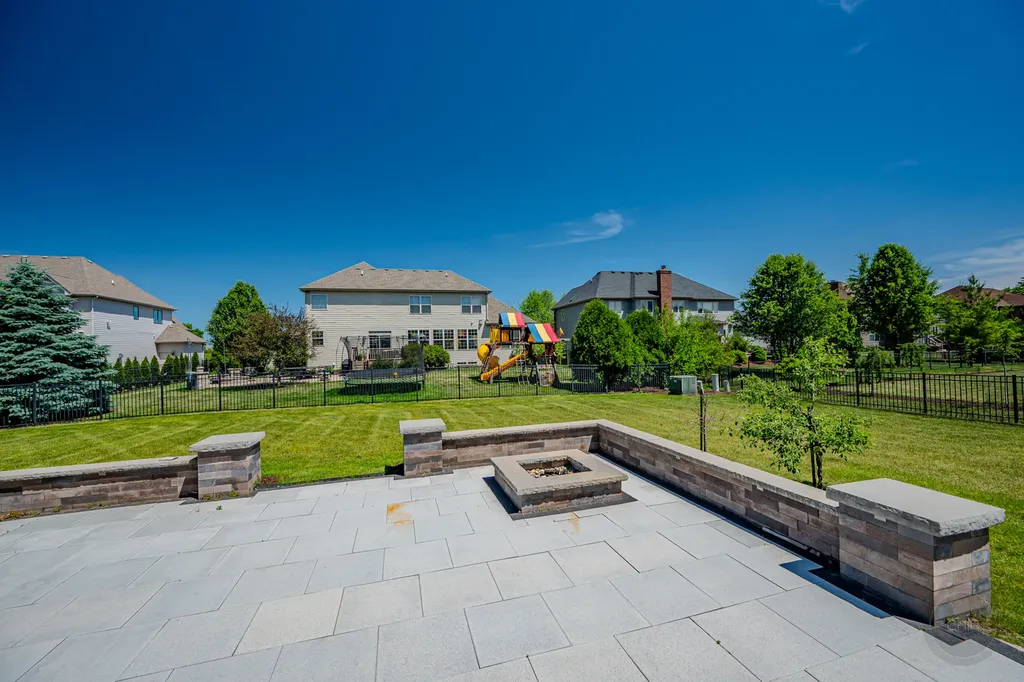 4544 Shumard Lane Naperville IL 60564