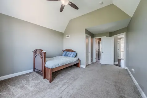 4544 Shumard Lane Naperville IL 60564