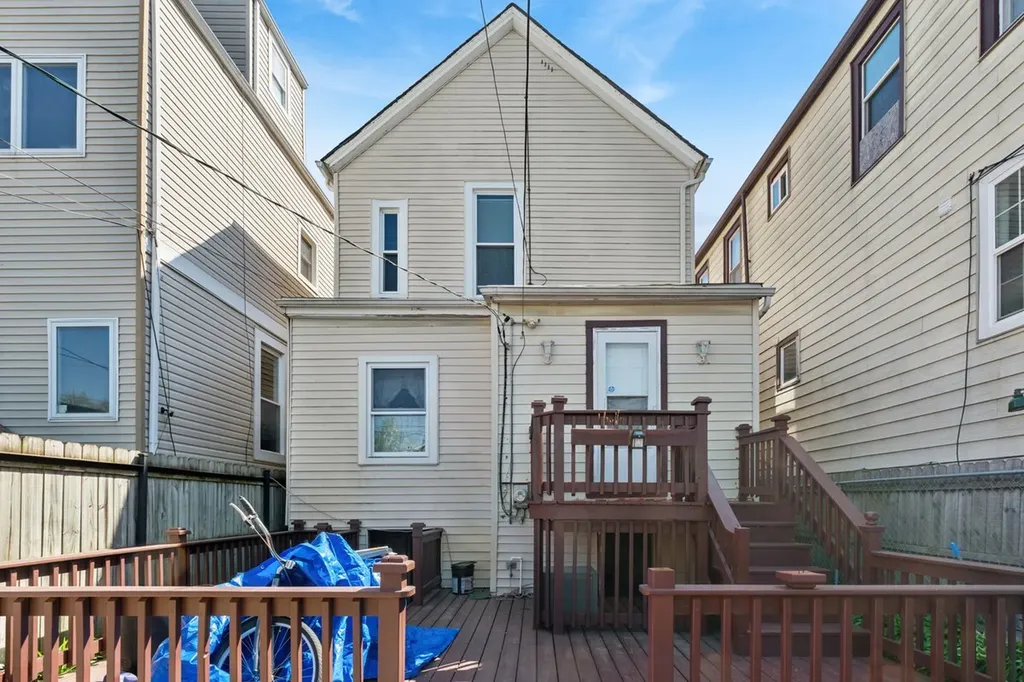 3412 West Mclean Avenue Chicago IL 60647