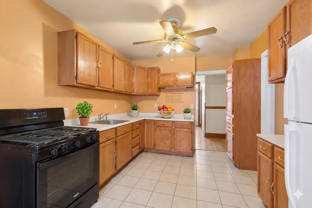 3412 West Mclean Avenue Chicago IL 60647