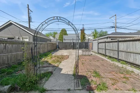 3412 West Mclean Avenue Chicago IL 60647