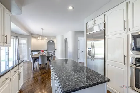 1801 North Dover Court Arlington Heights IL 60004