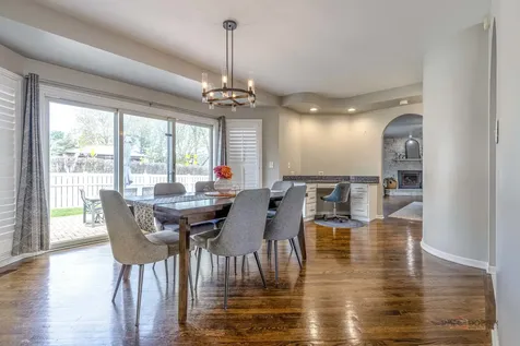 1801 North Dover Court Arlington Heights IL 60004