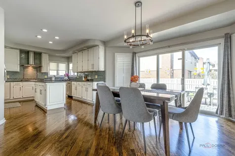 1801 North Dover Court Arlington Heights IL 60004