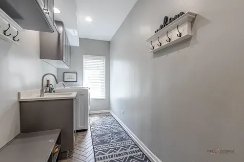 1801 North Dover Court Arlington Heights IL 60004