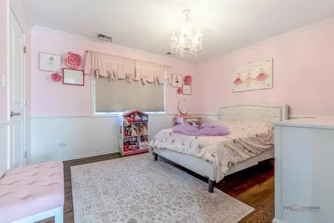 1801 North Dover Court Arlington Heights IL 60004