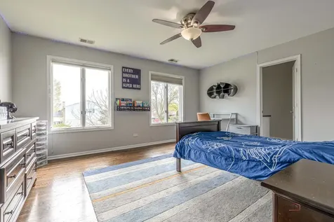 1801 North Dover Court Arlington Heights IL 60004