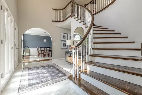 1801 North Dover Court Arlington Heights IL 60004
