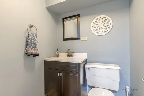1801 North Dover Court Arlington Heights IL 60004