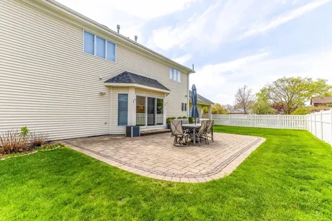 1801 North Dover Court Arlington Heights IL 60004