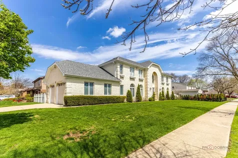 1801 North Dover Court Arlington Heights IL 60004